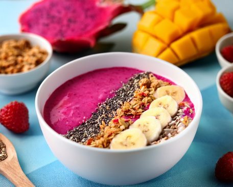 Dragon Fruit Smoothie Bowl